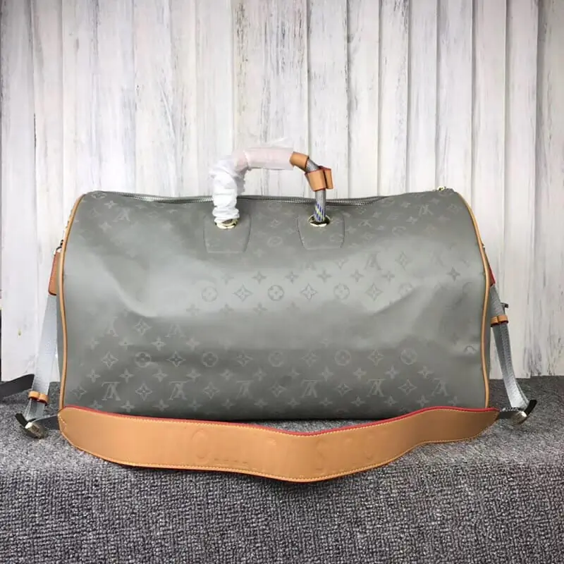 louis vuitton aaa qualite sac de voyage s_44030a1